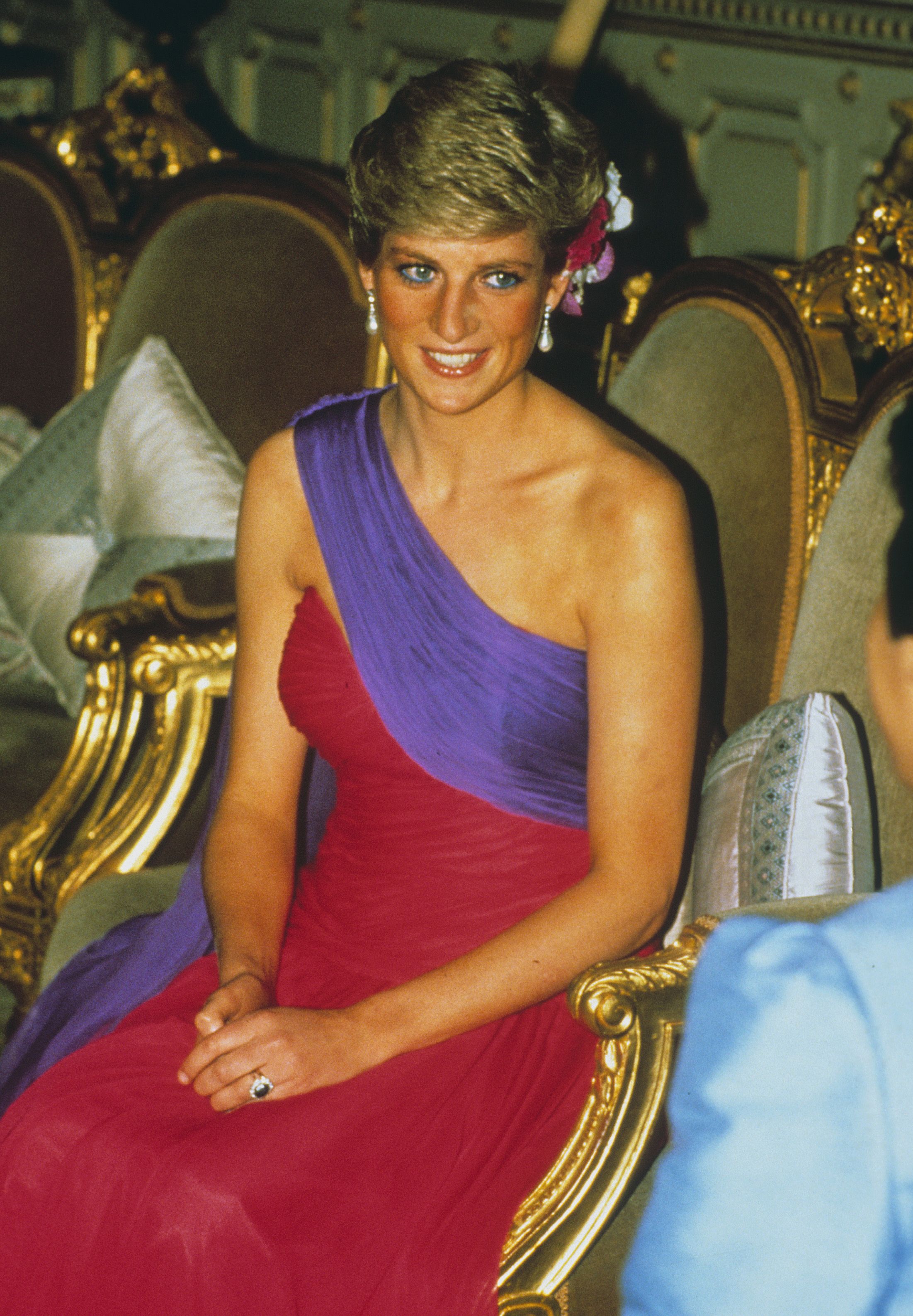 purple coat a tribute to Princess Diana ...